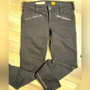 Anthropologie Pilcro and the Letterpress Women Black Zipper‎ Jeans- 25